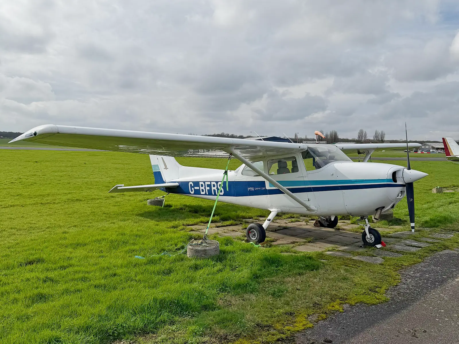 Reims Cessna F172N G-BFRS