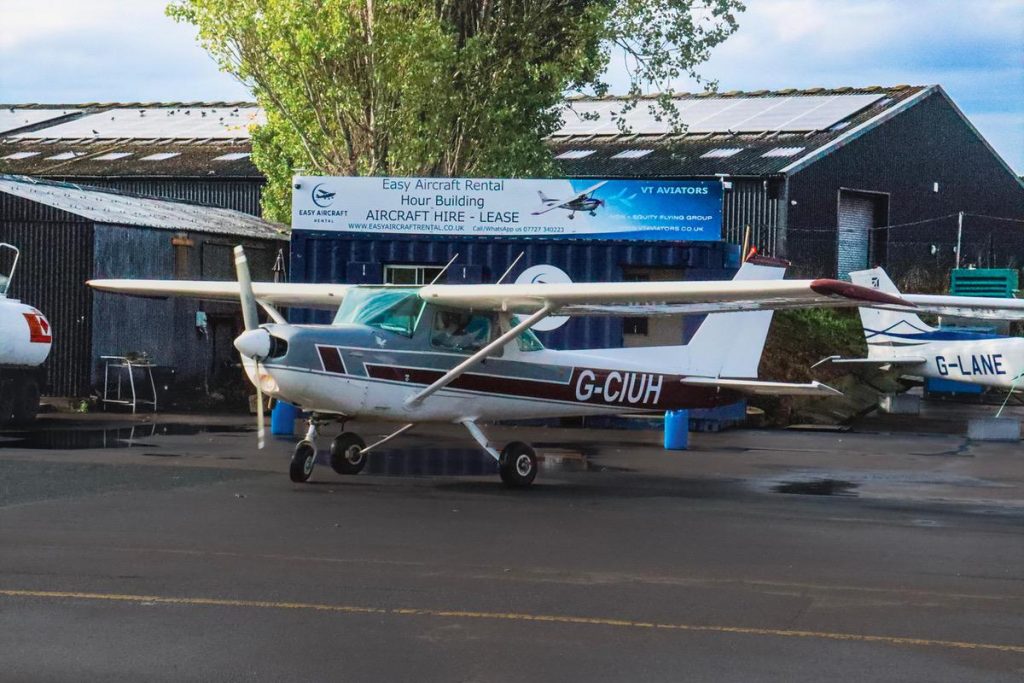 Cessna C152 G-CIUH – North Weald Flying Group